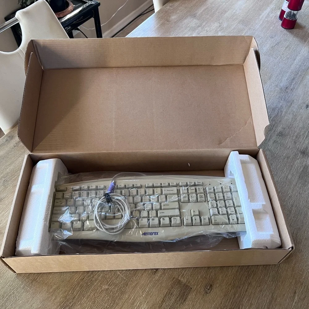 ⌨️ Vintage MEMOREX Spill Proof Keyboard TS1100